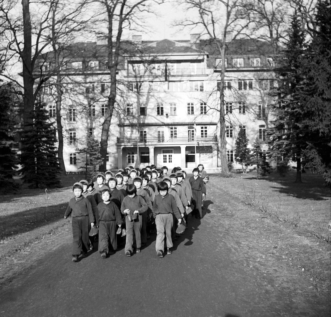 Lázně Houštka u Staré Boleslavi, 12. března 1953. Foto František Kocian. Zdroj: ČTK